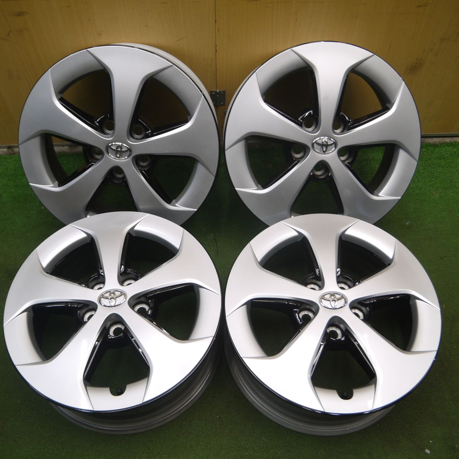 30系プリウス純正ホイール 【公式通販】