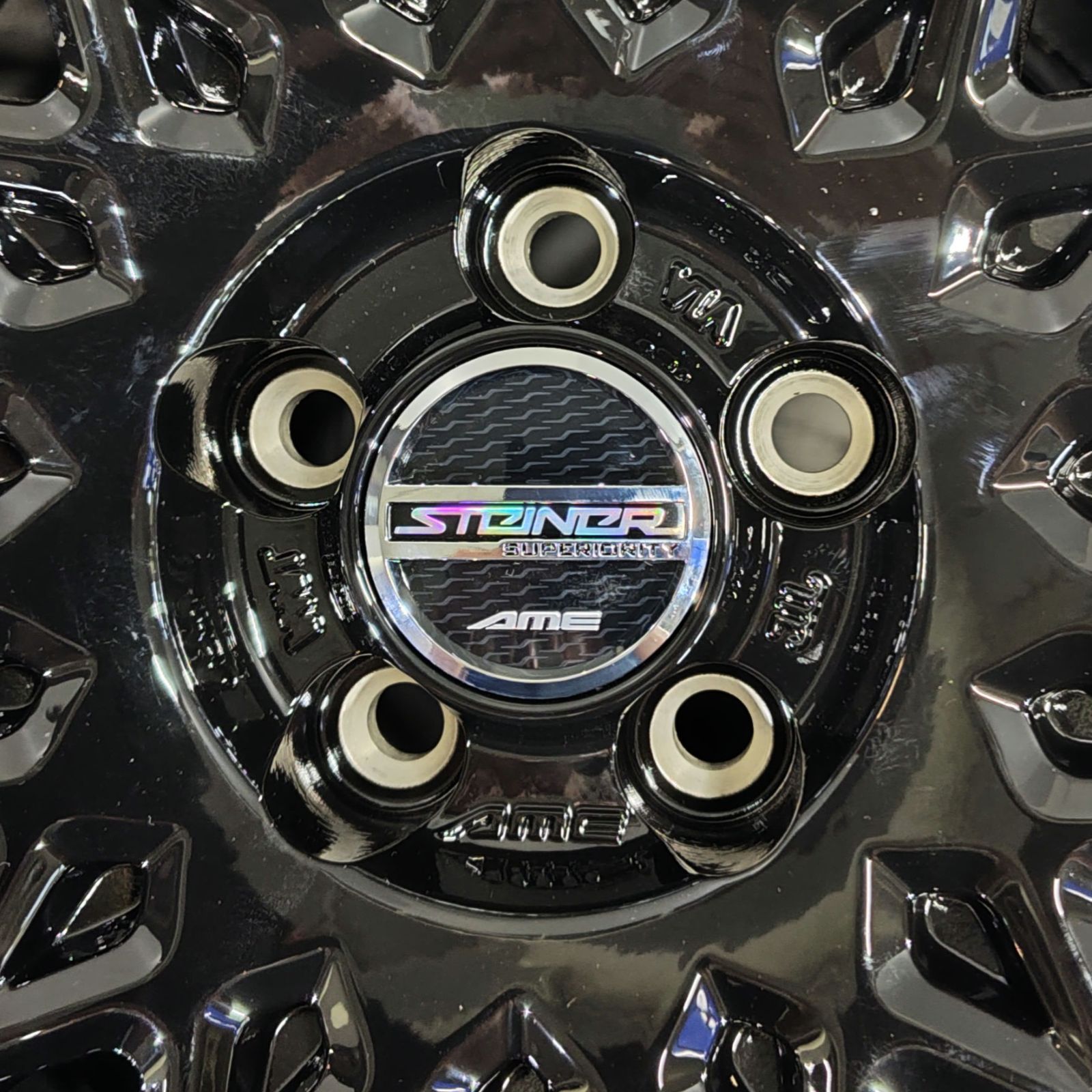 50プリウス用 19インチタイヤセット ブラックメッシュ FFCRYSTALESIA_COM