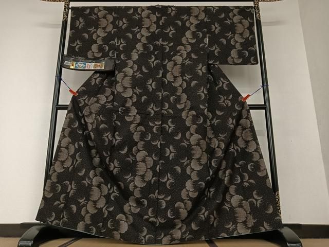 平和屋着物○本場大島紬 純泥染め 9マルキ 手織り 雪輪重ね文 嘉納