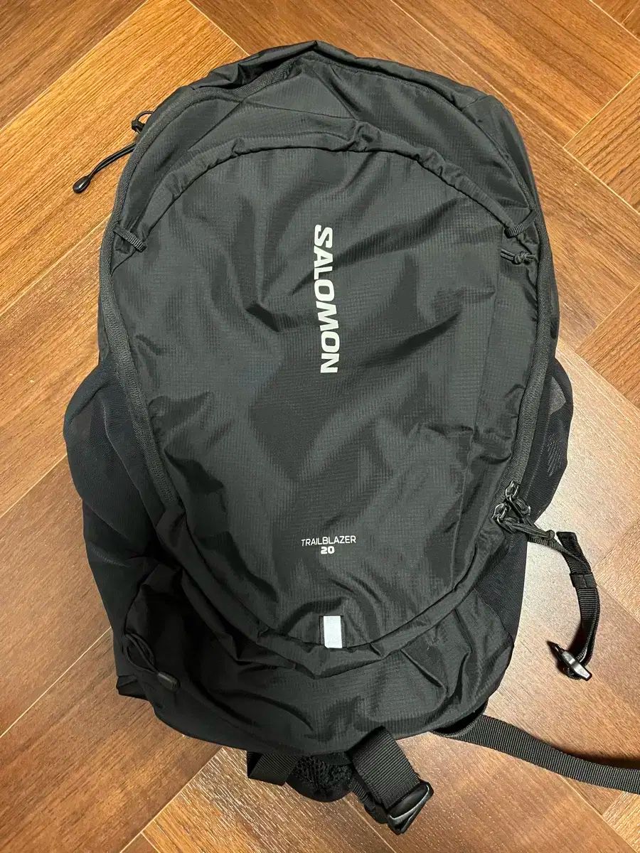 Salomon サロモン トレイルブレイザー 20 ブラック バックパック