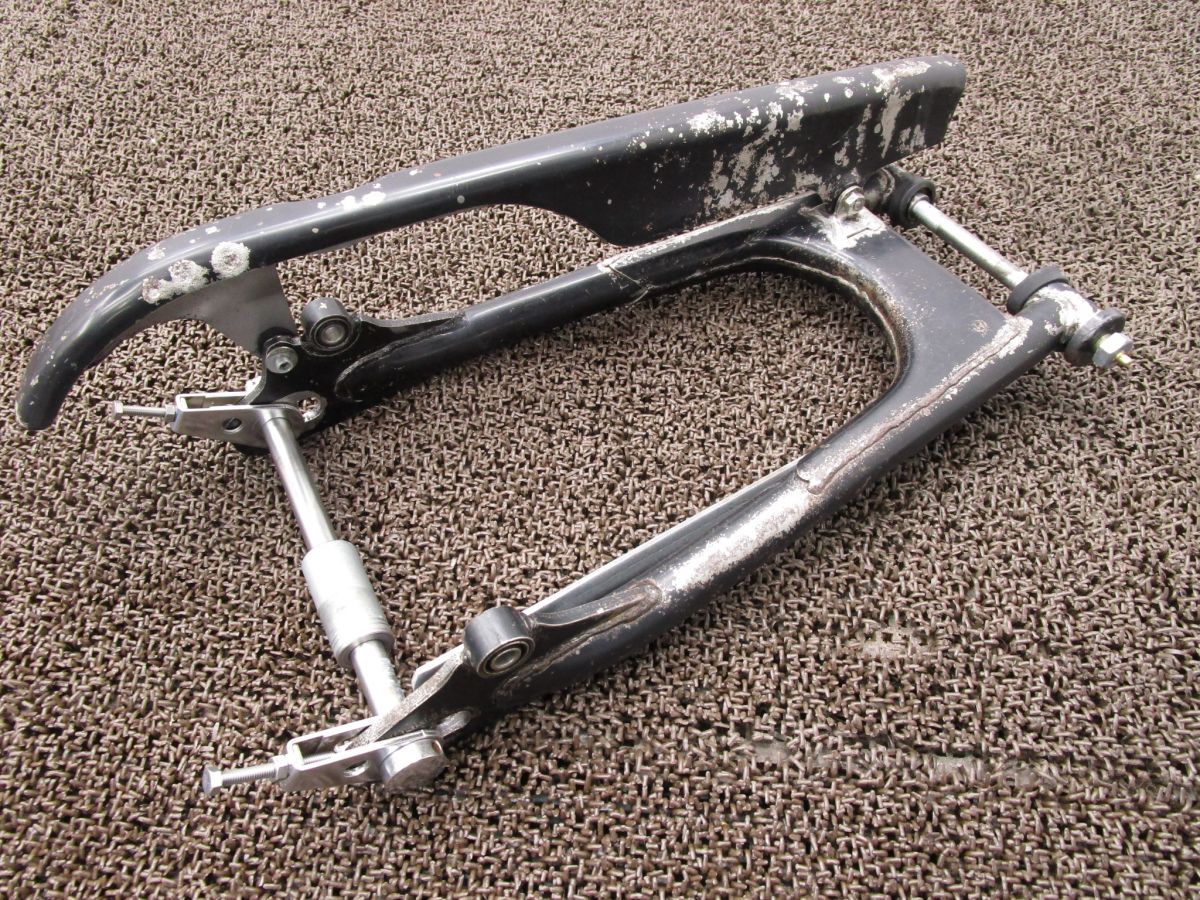 チェーンカバー