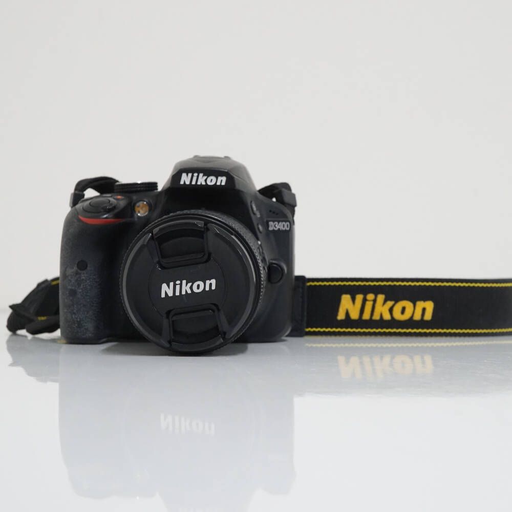 Nikon D3400 一眼レフカメラ レンズセット・バッテリー×2・ケース付き