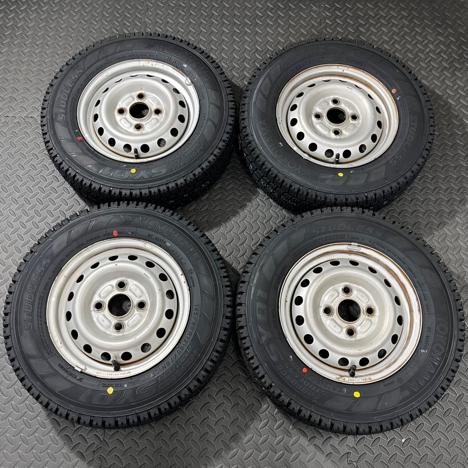  25年製 新品タイヤ 145/80R12 80/78N LT ヨコハマ SY01 ダイハツ ハイゼット スタッドレスタイヤ 冬タイヤ 【1115E】 12インチ以下