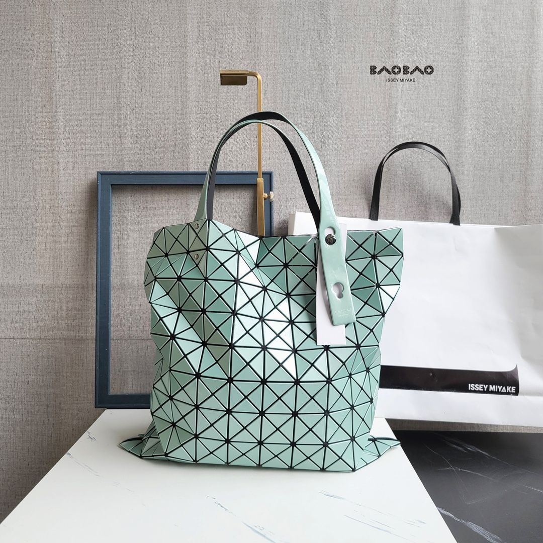 新品  BAOBAO  バオバオイッセイミヤケトート バッグ 10ピース×10ピース BAO BAO ISSEY MIYAKE トートバッグ［最終値下げ］