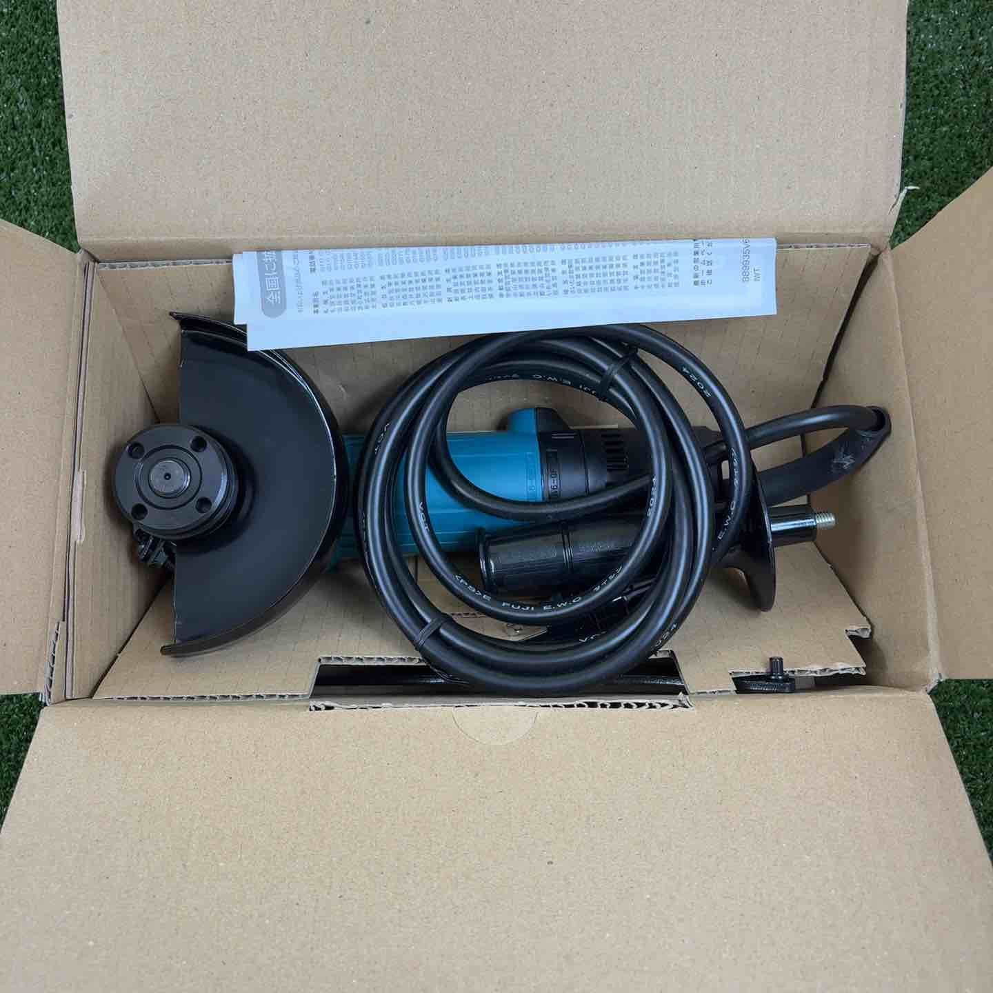 ☆マキタ(makita) 125mm ディスクグラインダ 9535B【川崎店】