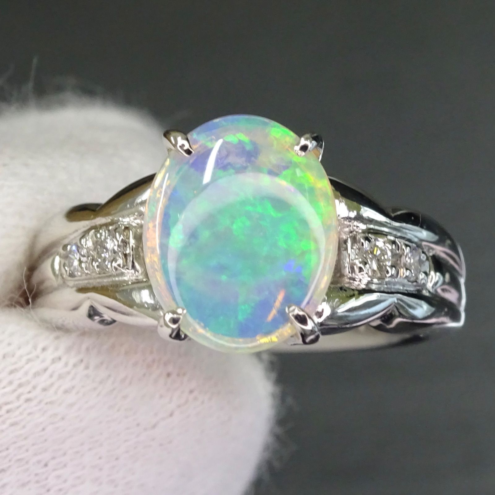 プラチナ pt900 天然ブラックオパール0.89ct 天然ダイヤモンド