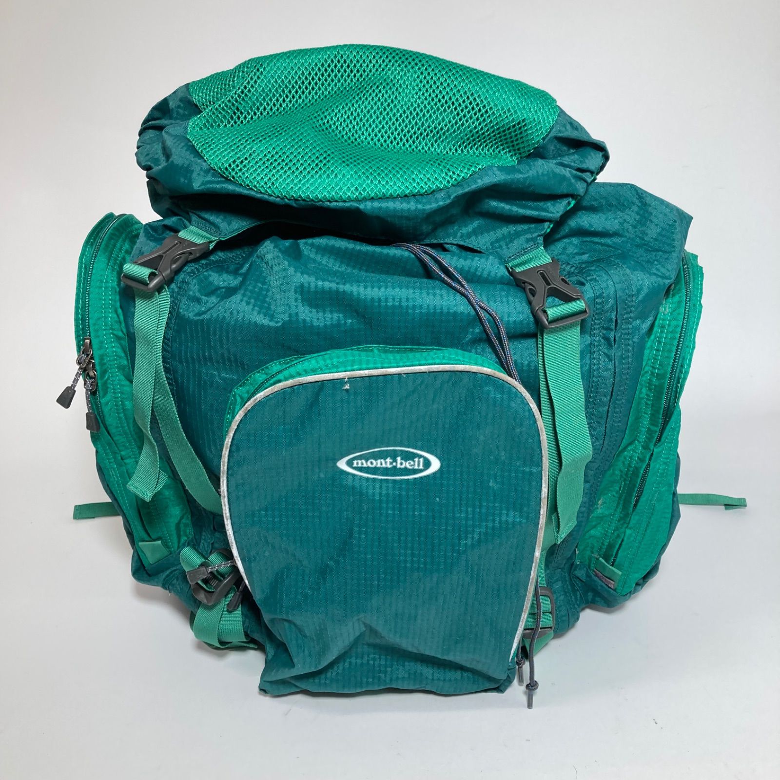 mont-bell グリーン リュック 10L モンベル mont-bell ポケッタブル ライトパック 10 （グリーン