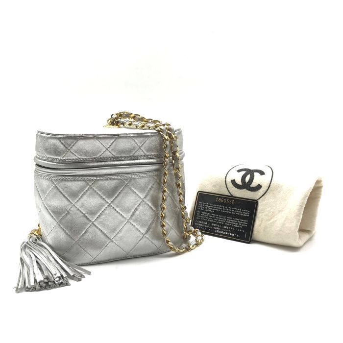 CHANEL シャネル ココマーク マトラッセ フリンジ付き チェーン ショルダー バッグ バニティ シルバー レディース レザー h671