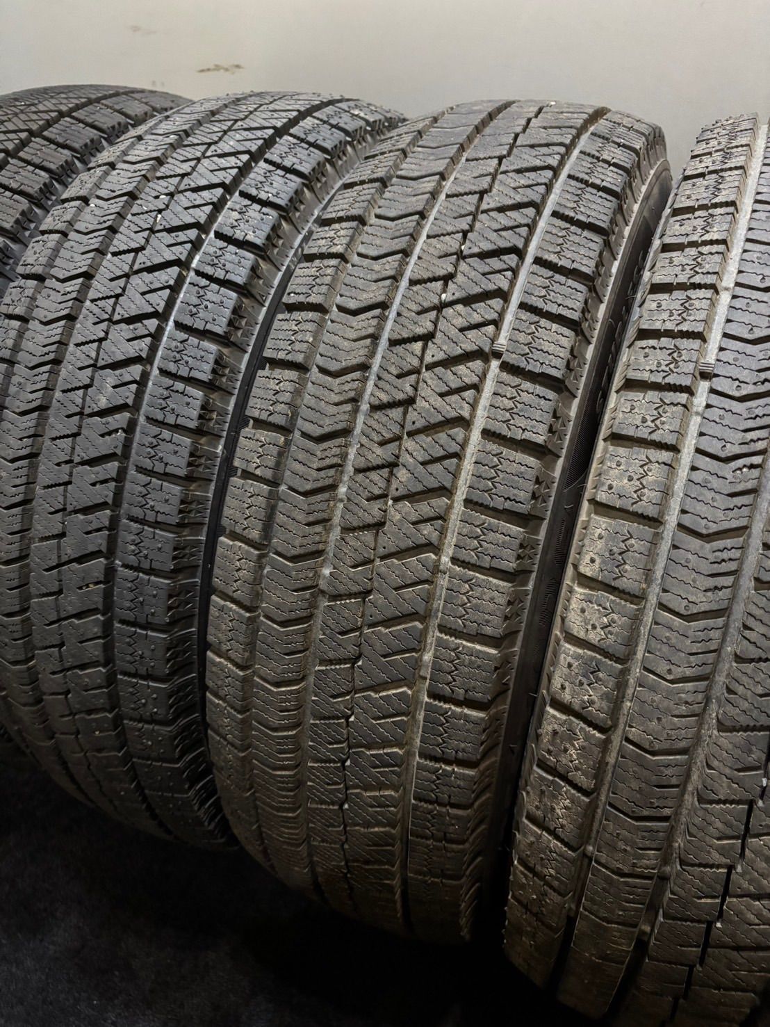 185 70R14 BRIDGESTONE VRX2 19年製 スタッドレス 4本 ブリヂストン ブリザック ノート カローラ 4-K338