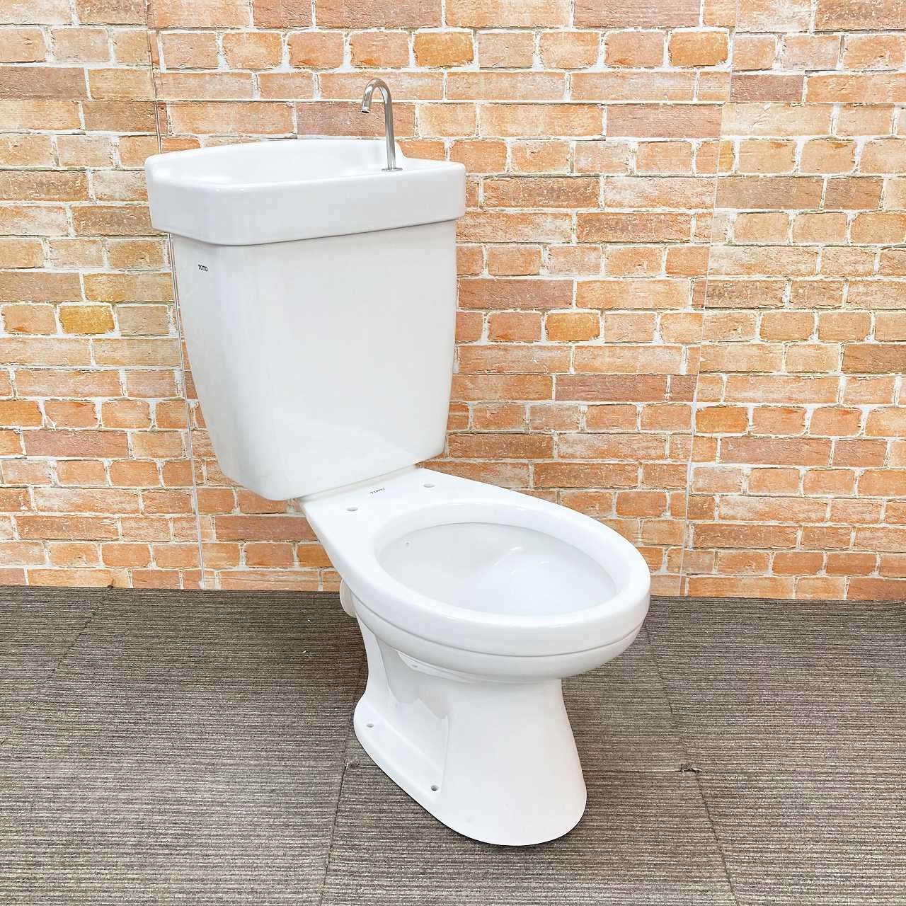 品 TOTO トイレ 洋式便器 壁排水 型番不明 とタンク 一式セット ホワイト系 78J100708