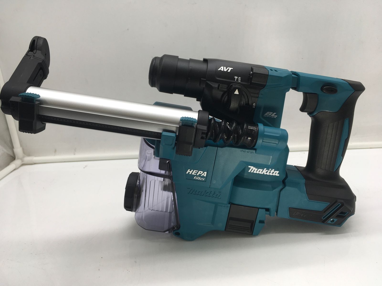 Makita|マキタ 18mm充電式ハンマドリル集じんシステム付き