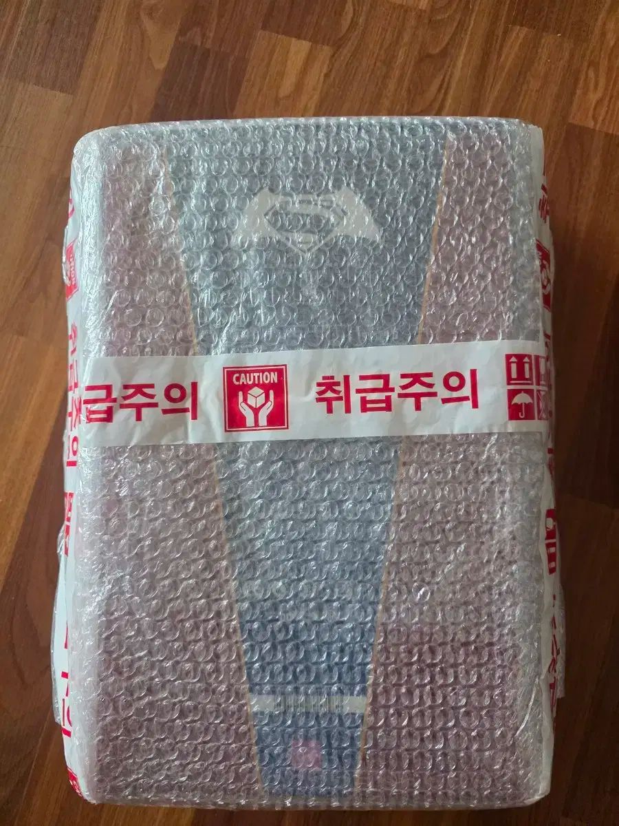 ホットトイ バットマン VS スーパーマン ワンダーウーマン 1 6 スケール MMS359