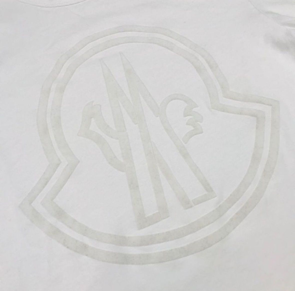 良品★モンクレール・サテン生地ビックアイコンデザイン Tシャツ(XS) 良品☆モンクレール・サテン生地ビックアイコンデザイン Tシャツ(XS)