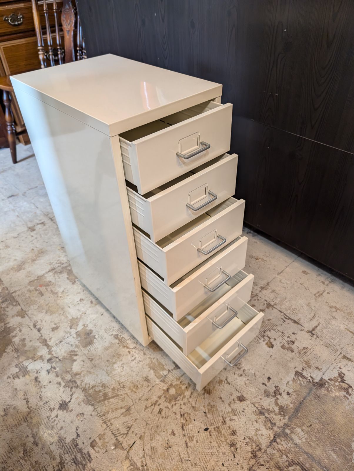 【店頭受取】【別途送料で配送可能】IKEAスチールキャビネット