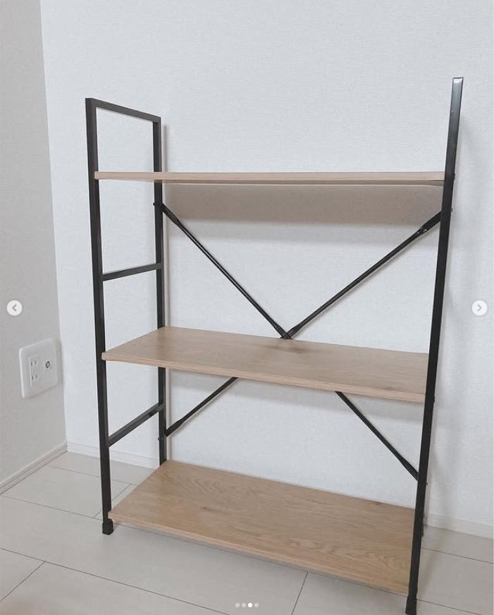 木製棚⭐︎安心安全⭐︎[梱包発送たのメル便(匿名配送)] Amazon｜IOTXY 木製オープンシェルフ本棚 - 脚付き3段フロア