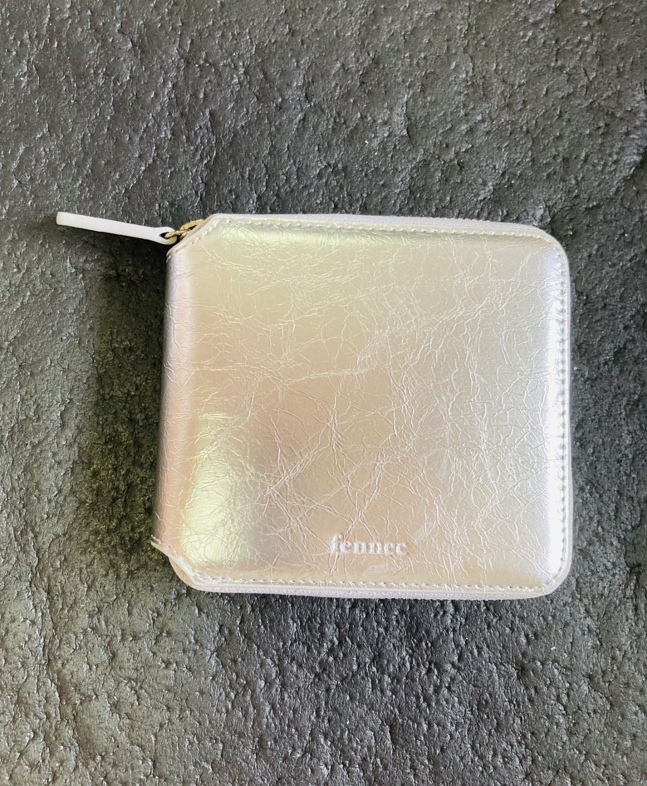 韓国現地 fennec フェネック 財布 ファスナー チャック シルバー