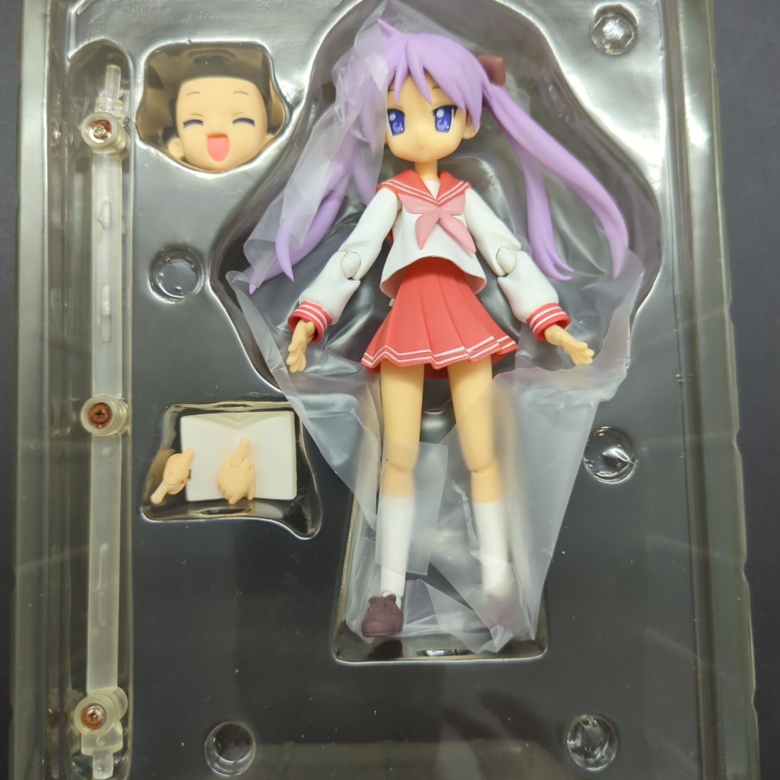 D8977】Figma TVアニメらき☆すた 柊かがみ 冬服Ver. - メルカリ