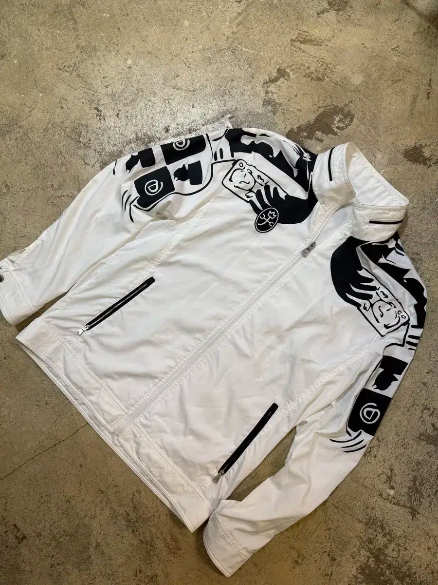 【未使用・廃盤品】CASTEL BAJAC 48（L相当）ウィンドブレーカー 未使用・廃盤品】CASTEL BAJAC 48（L相当）ウィンドブレーカー