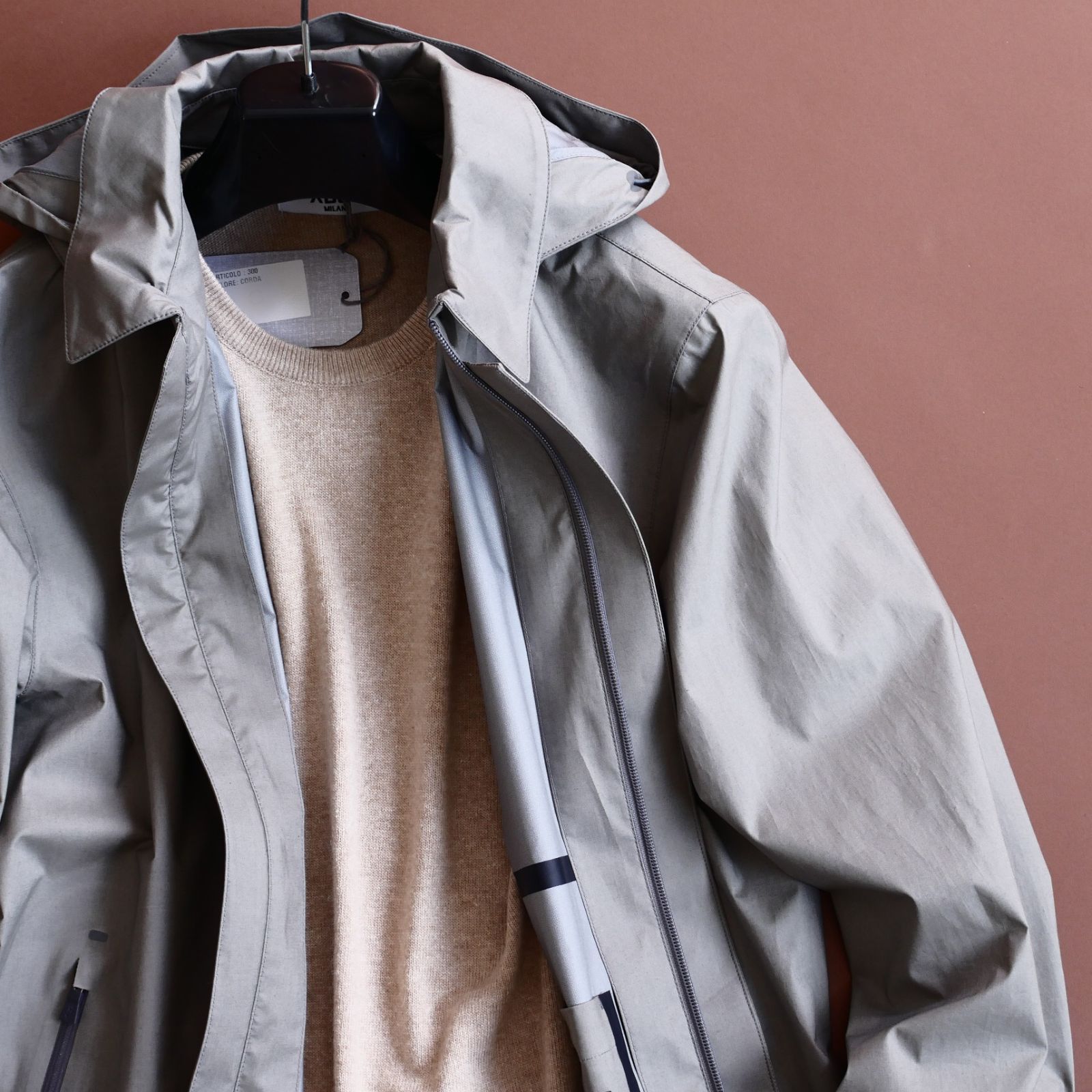 dt130 48 50 52 選択可 HERNOヘルノ Laminar ラミナー 都会的スタイリッシュ ライトウェイトコート メンズ KANDAIZUMI_COM