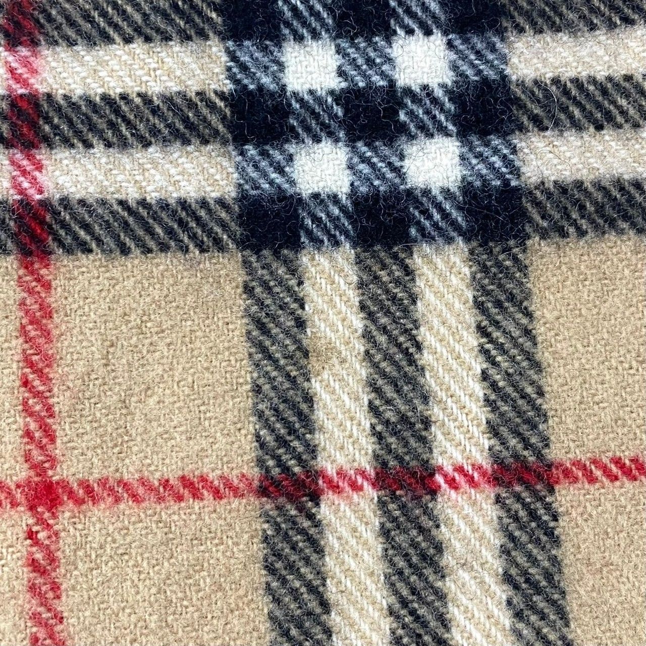 【新品タグ付き】BURBERRYS バーバリー　ノバチェック　マフラー　ウール U【Burberrys】ノバチェック ひざ掛け ウール 組成毛 100