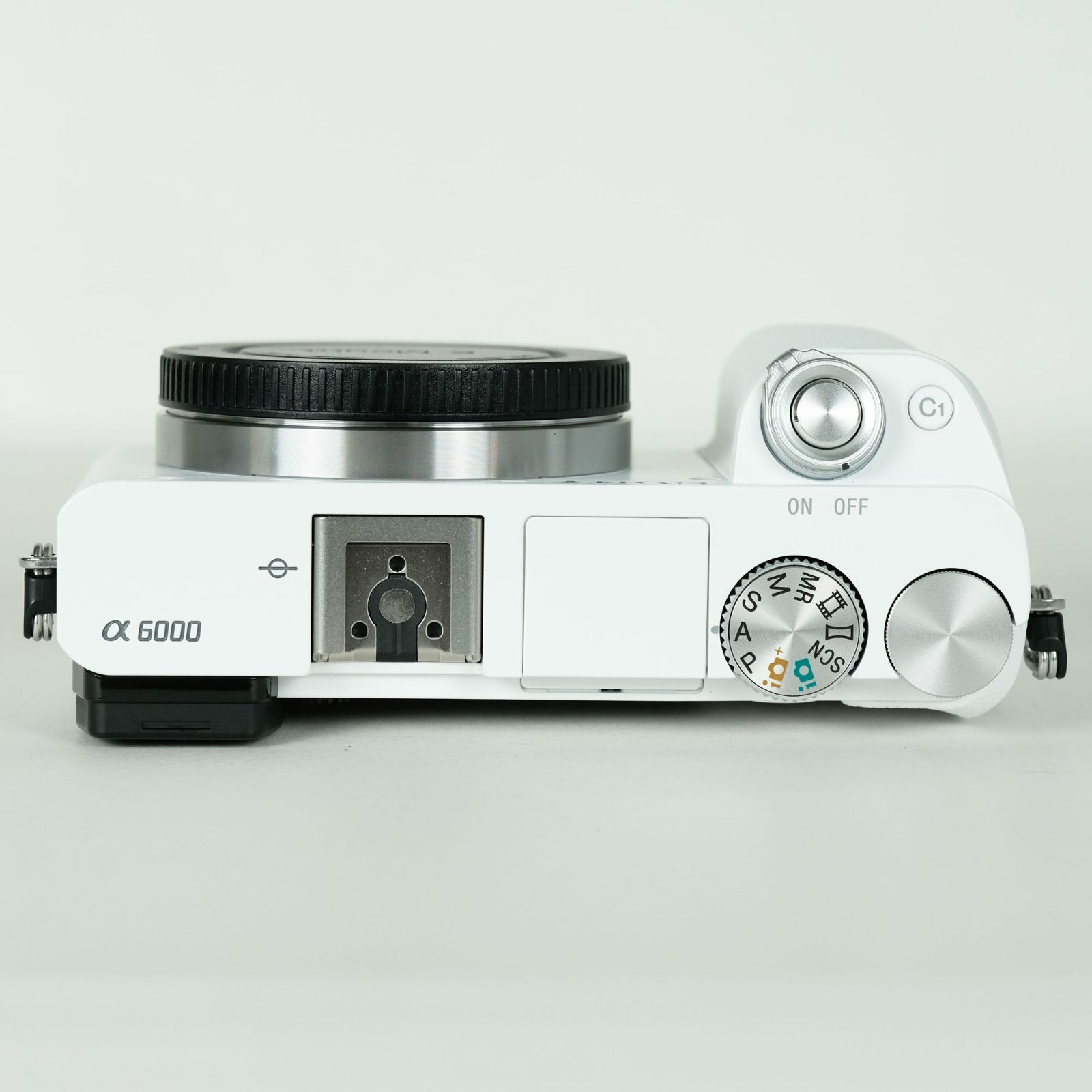 SONY ソニー α6000 ボディ ホワイト 2430万画素 ミラーレス一眼 価格