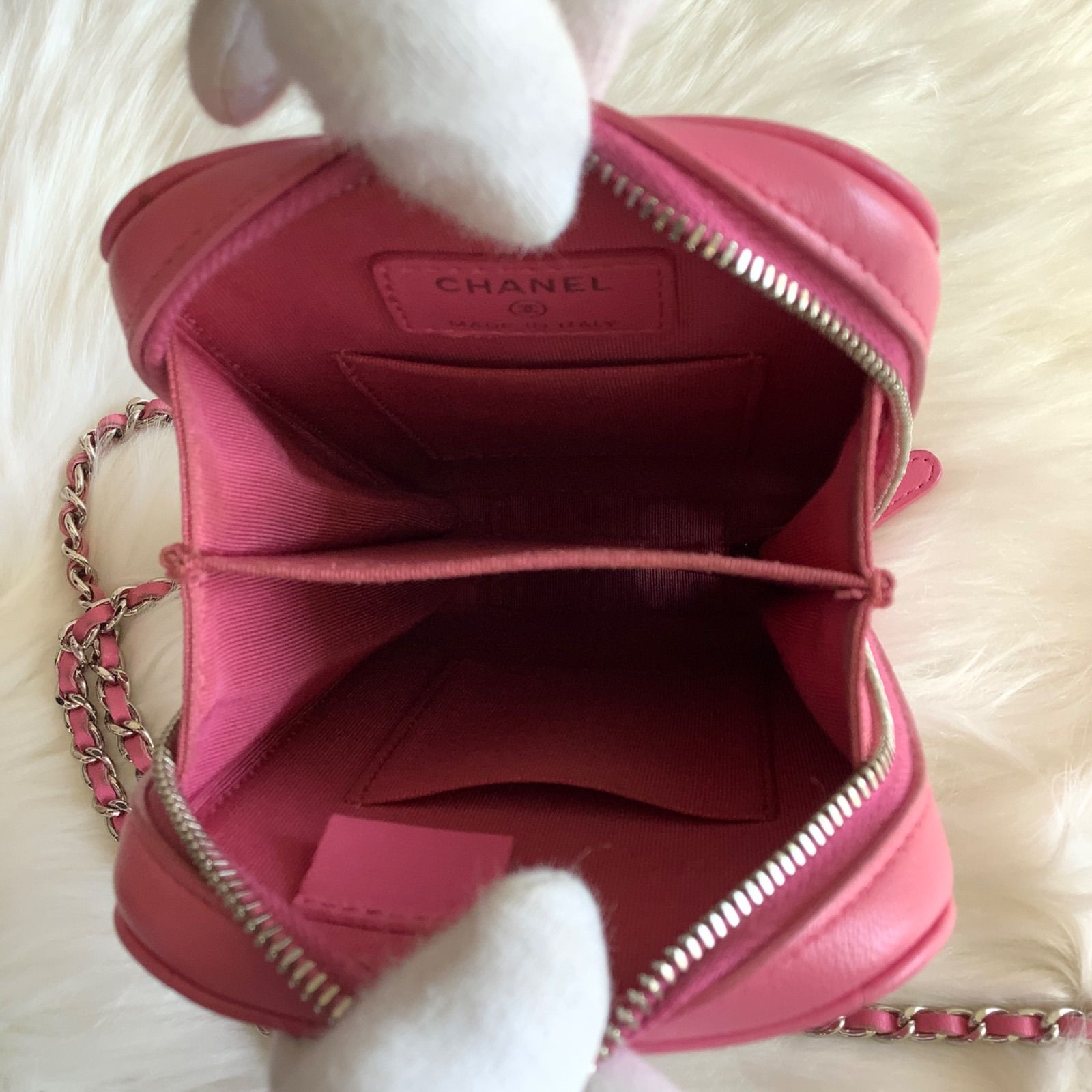 斜め掛けショルダーバッグ