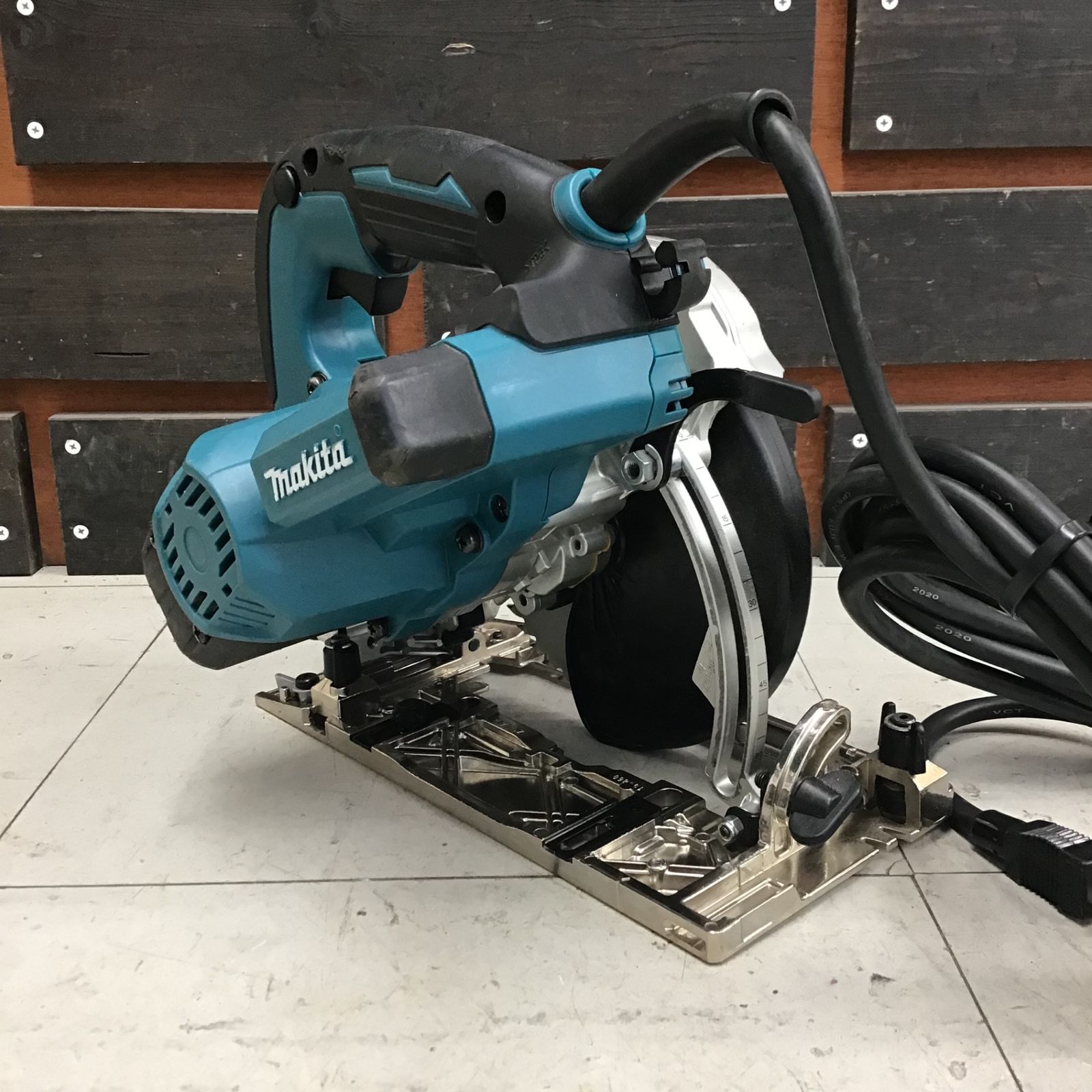 中古品】マキタ/makita 電子造作用精密マルノコ HS6403 【鴻巣店  