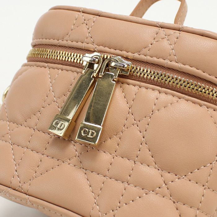 Christian Dior クリスチャンディオール マイクロバニティー レディディオール S0918ONMJ バニティ-バッグ ラムスキン【中古】  レディース - メルカリ