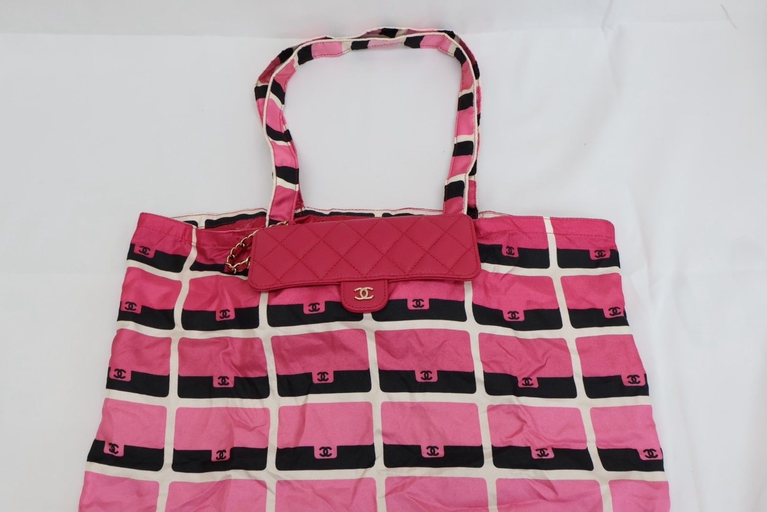 CHANEL マトラッセ エコバッグ ピンク マルチ ゴールド金具 キャビアスキン ナイロン 31633103