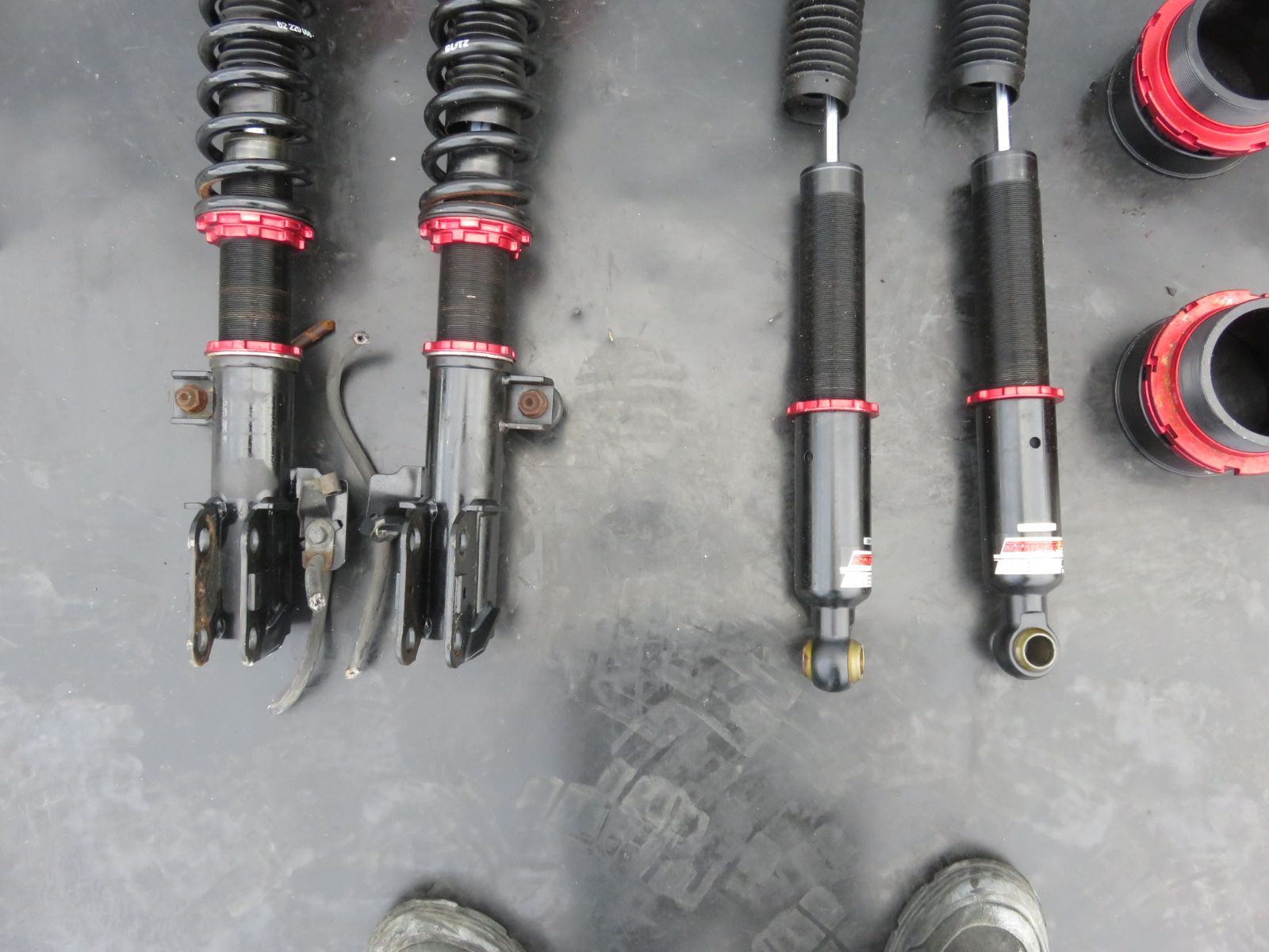 SFC2568 トヨタ純正 ANH20W GGH20W アルファード ヴェルファイア ネジ式 車高調 サスショック ショック サスペンション 1台分セット ACR50W