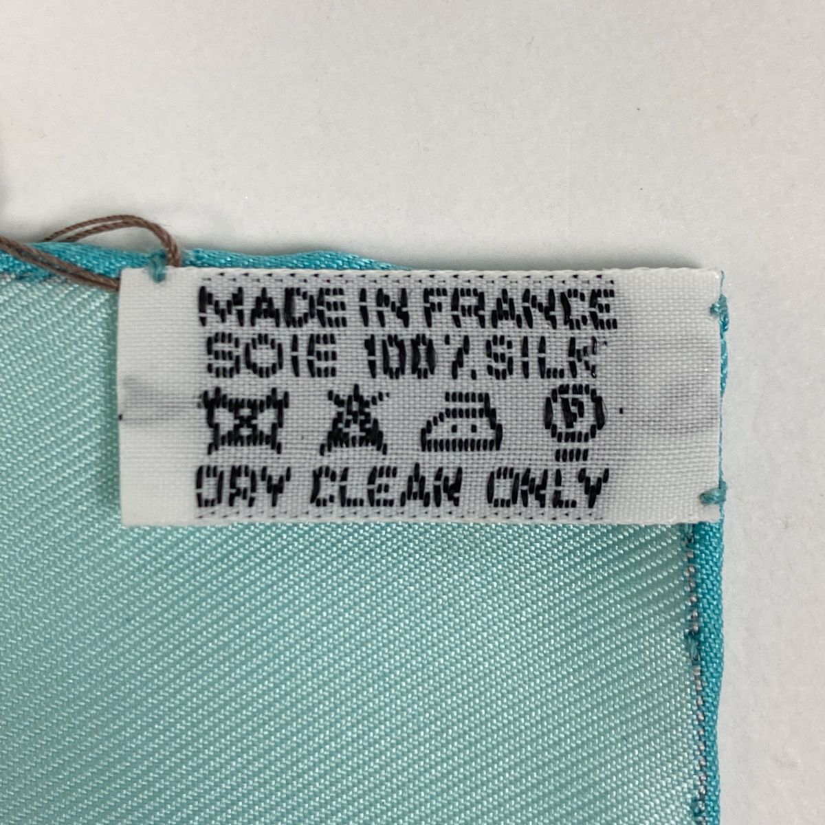 【未使用レア】花の手紙 FleursPourLeDire プチカレ スカーフ 未使用！HERMES 花の手紙 FleursPourLeDire プチスカーフ - メルカリ