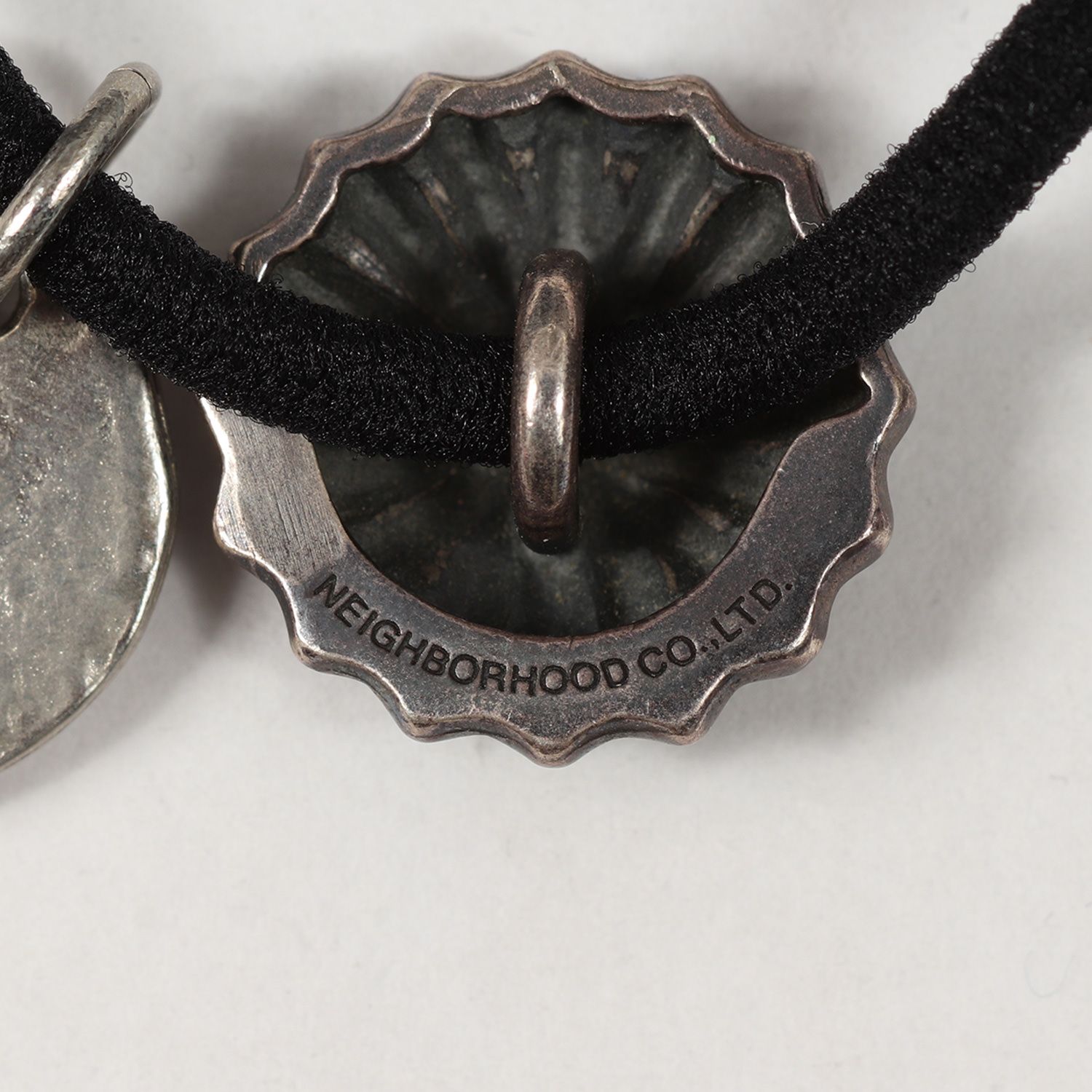 NEIGHBORHOOD ネイバーフッド コンチョ付き ヘアゴム 2点セット