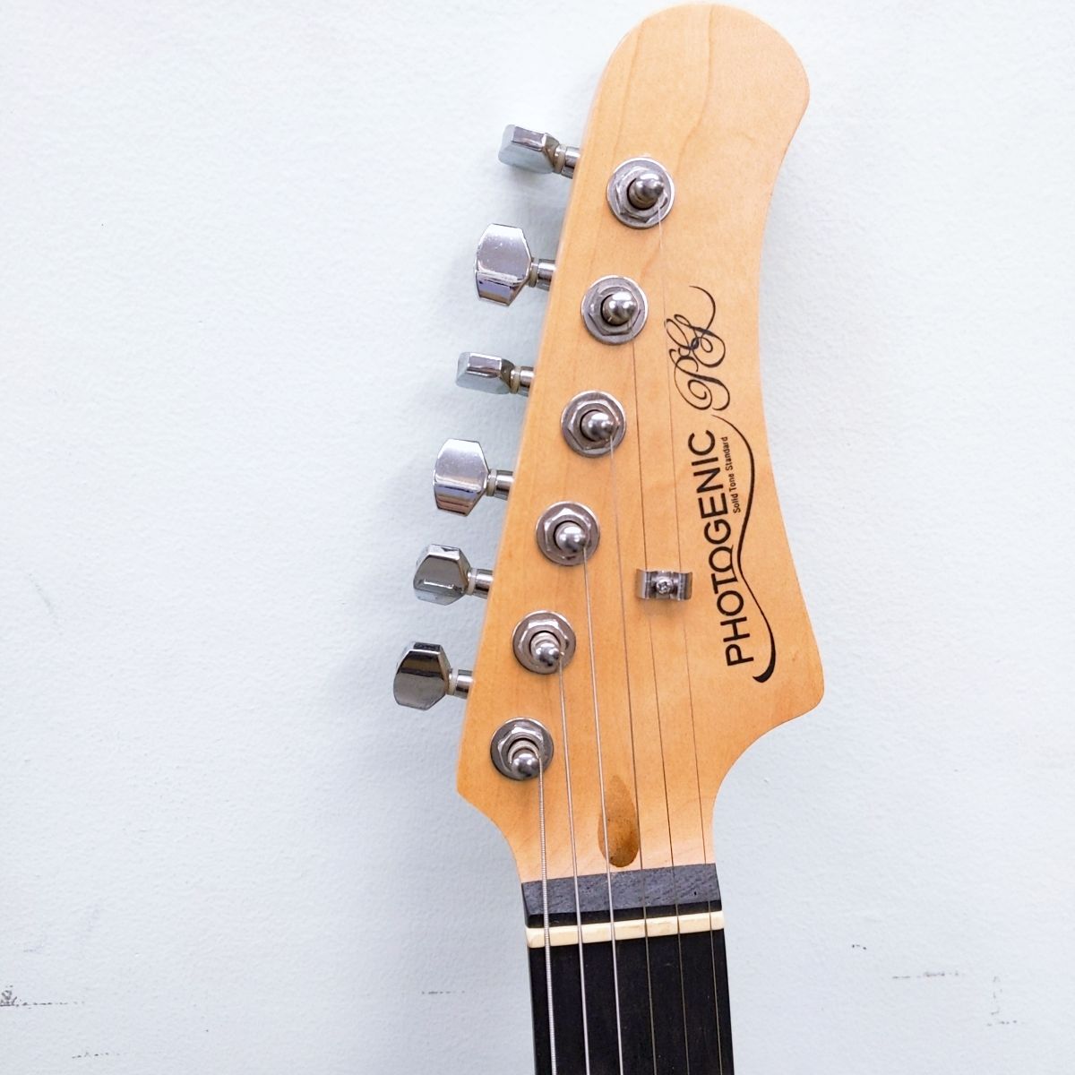 中古品】PhotoGenic エレキギター STタイプ ST-180/SV シルバー〇YR 