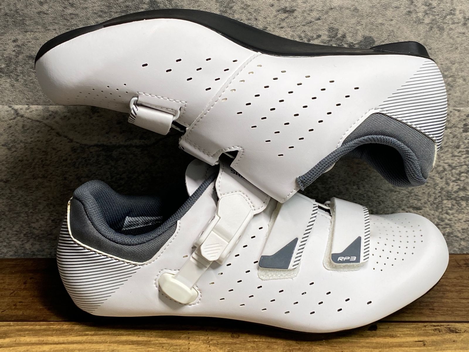 JA667 シマノ SHIMANO RP3 SH-RP301 ビンディングシューズ SPD-SL EU40 白 未使用品