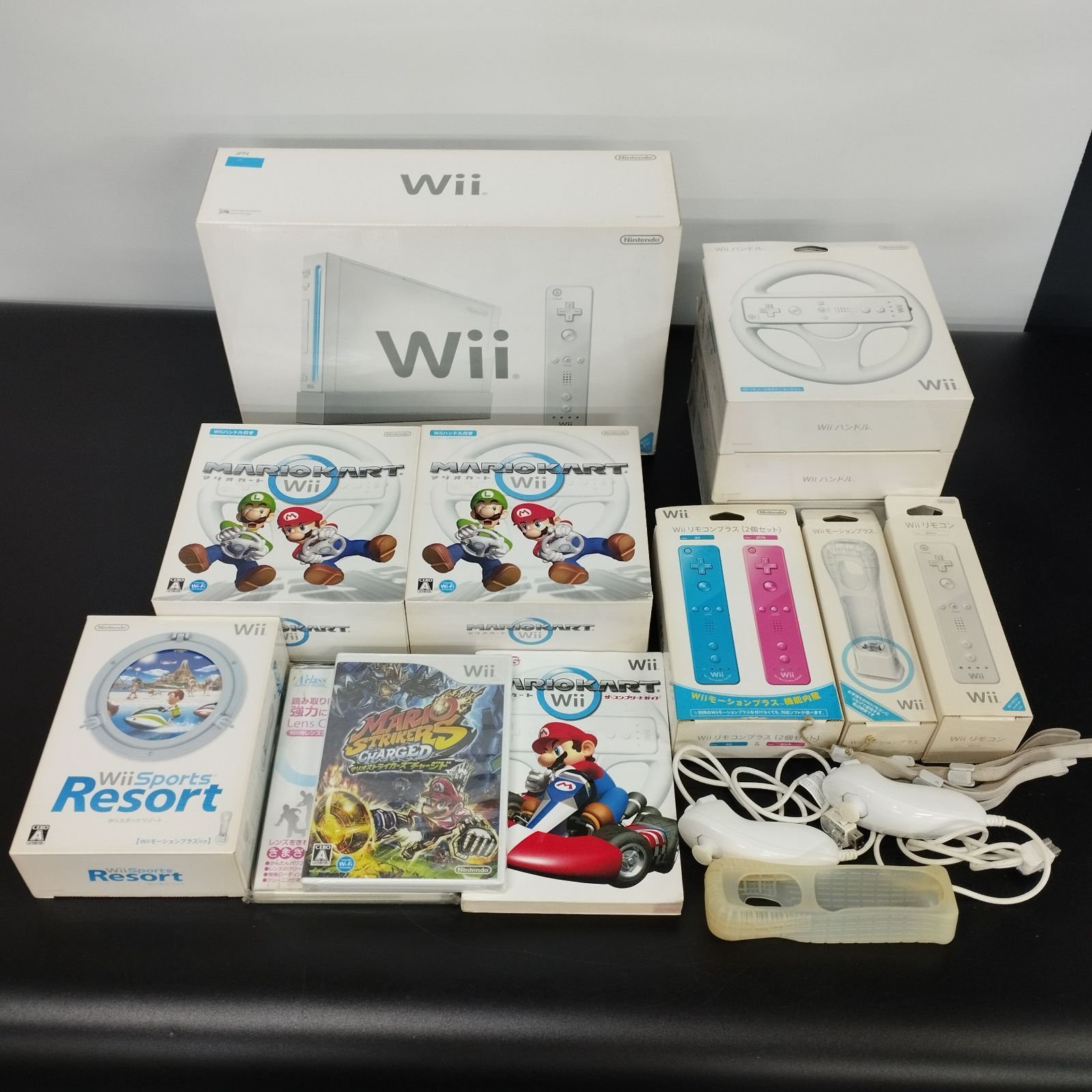 S13303]Nintendo Wii 本体 ソフト セット/マリオカート/Wii