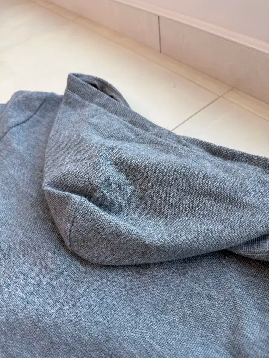 ジップアップ