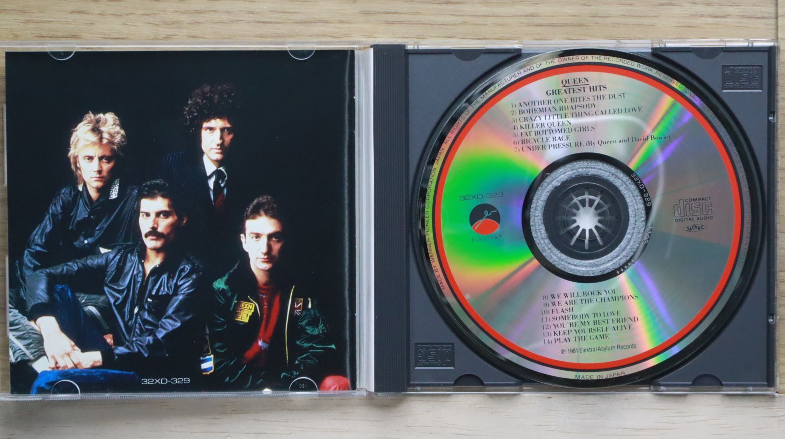 クイーン / グレイテスト・ヒッツ 32XD-329 旧規格 3，200円盤 シール