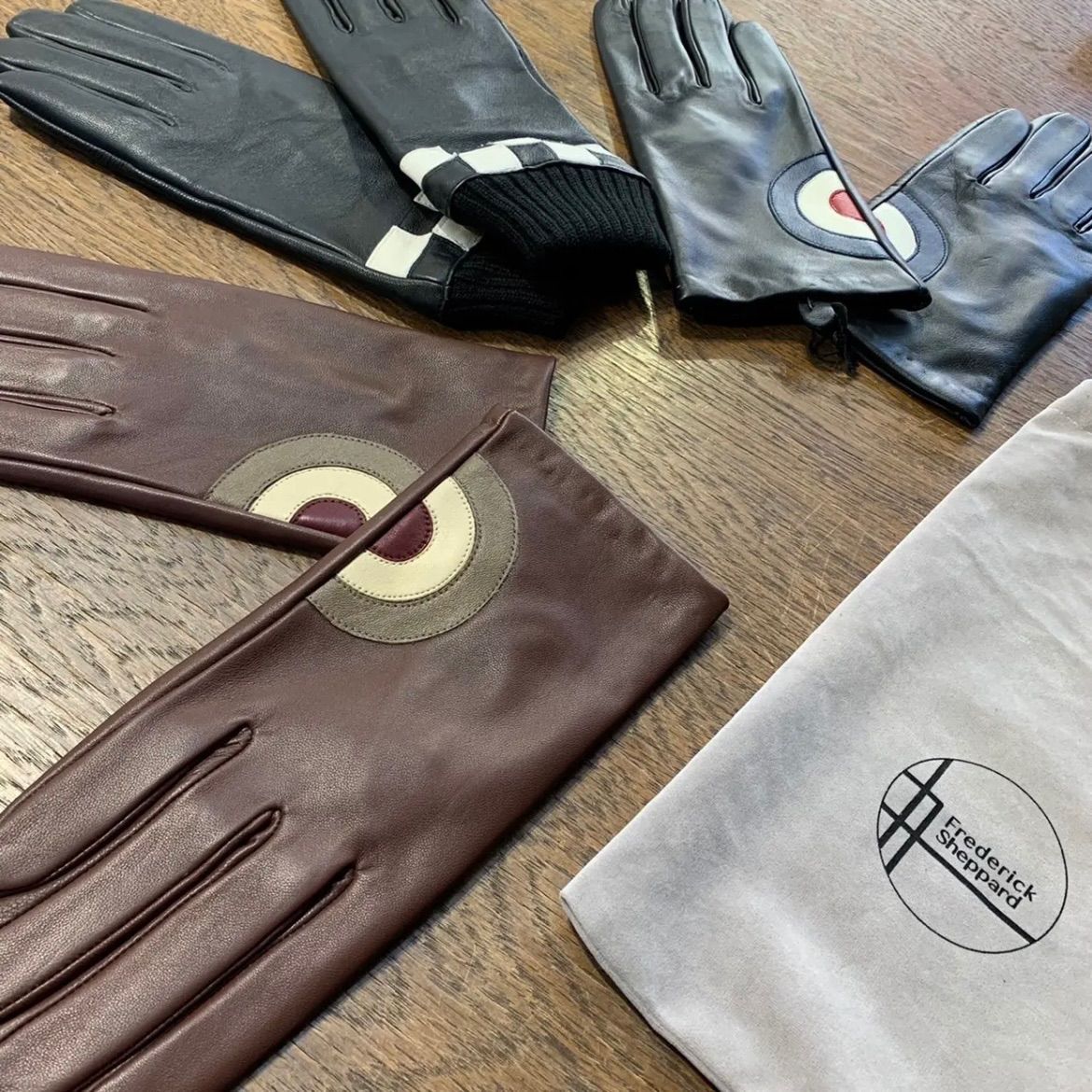 メンズ FREDERICK SHEPPARD MODターゲット レザーグローブ〈ブラウン