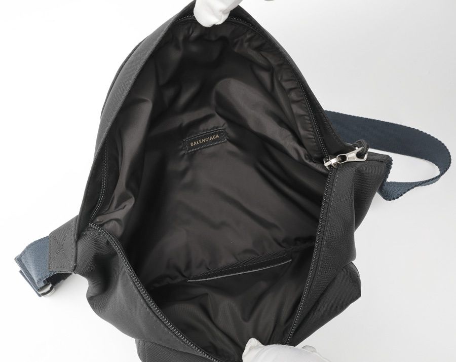 バレンシアガ BALENCIAGA ボディバッグ 533009 ベルトバッグ