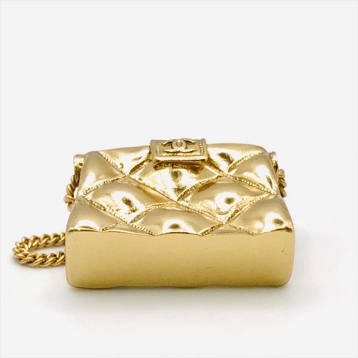 美品 CHANEL シャネル ココマーク マトラッセ バッグ モチーフ W