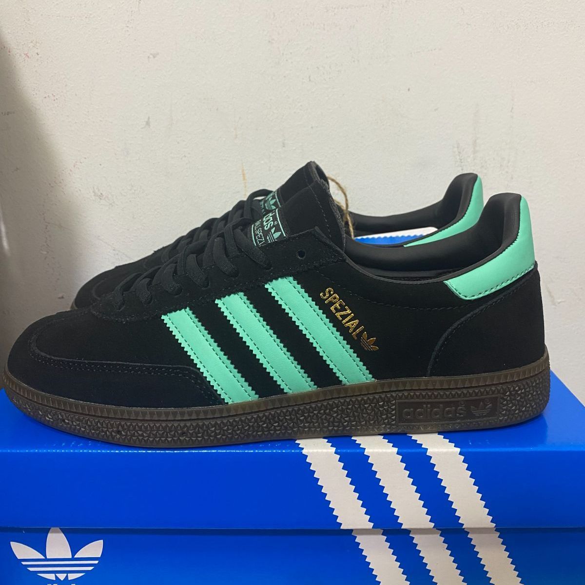 新品未使用  adidas Handball SPEZIAL IH7491