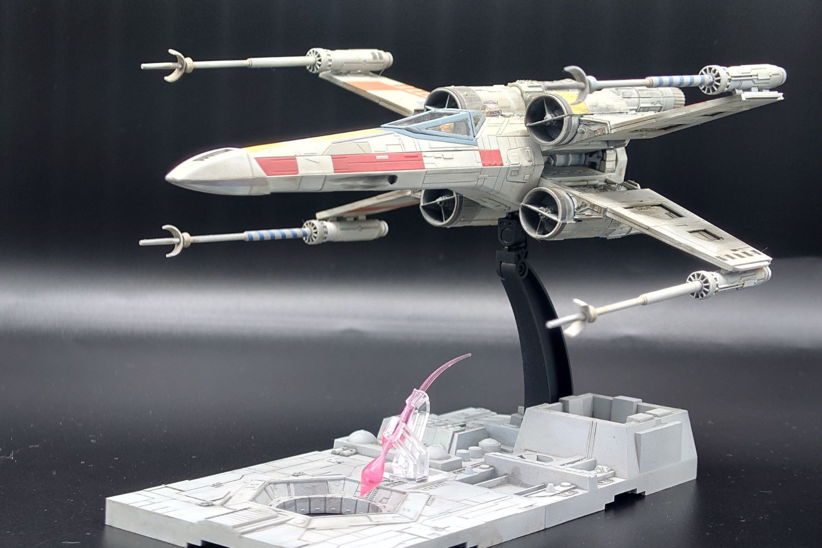 スターウォーズ プラモデル Xウイング レッド5 ルーク機 1/72 塗装完成