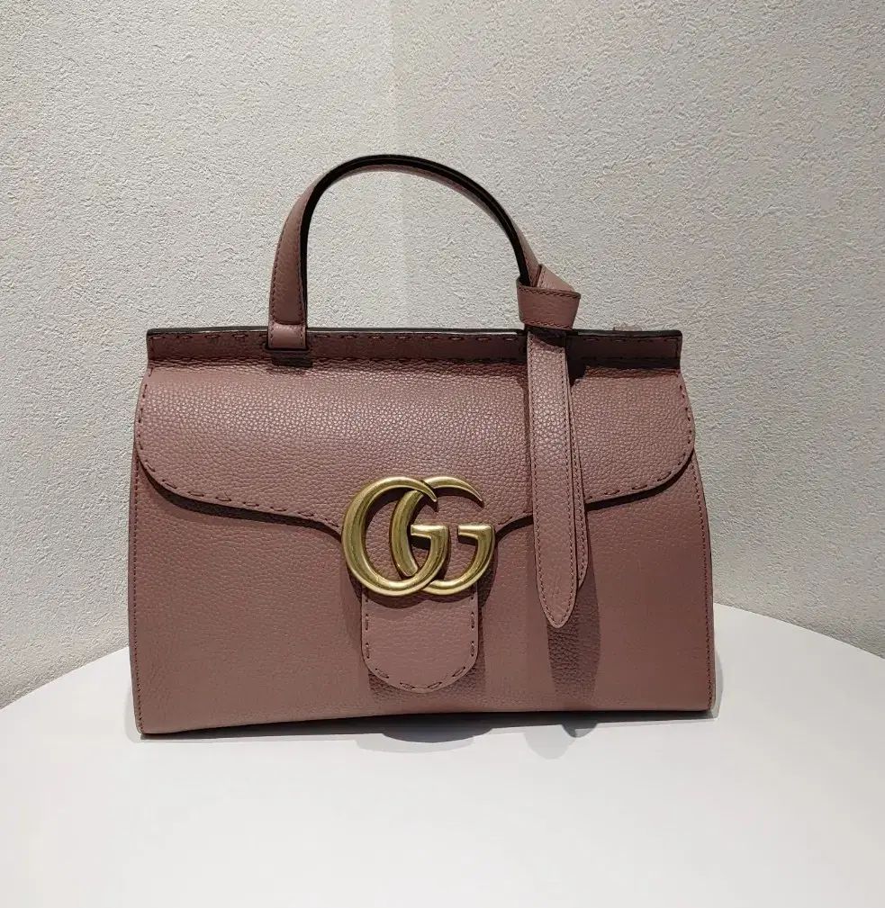 GUCCI(グッチ) マーモント トップハンドル スモールバッグ 本物 GUCCI(グッチ) マーモント トップハンドル スモールバッグ 本物