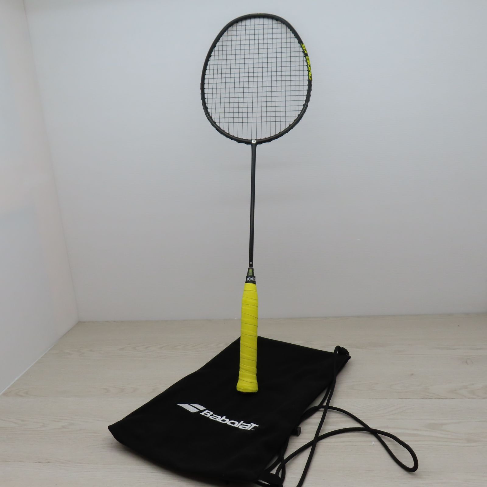 WILSON Blaze sx 9000 バトミントン　ラケット　(B9-12)