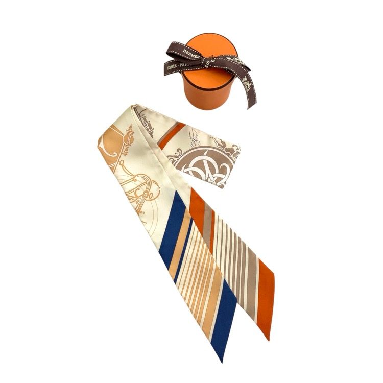 予約完売 美品 HERMES エルメス ツイリー エクスリブリス ベージュ 楽天市場】≪新品≫ エルメス ツイリー エクスリブリス ベージュ