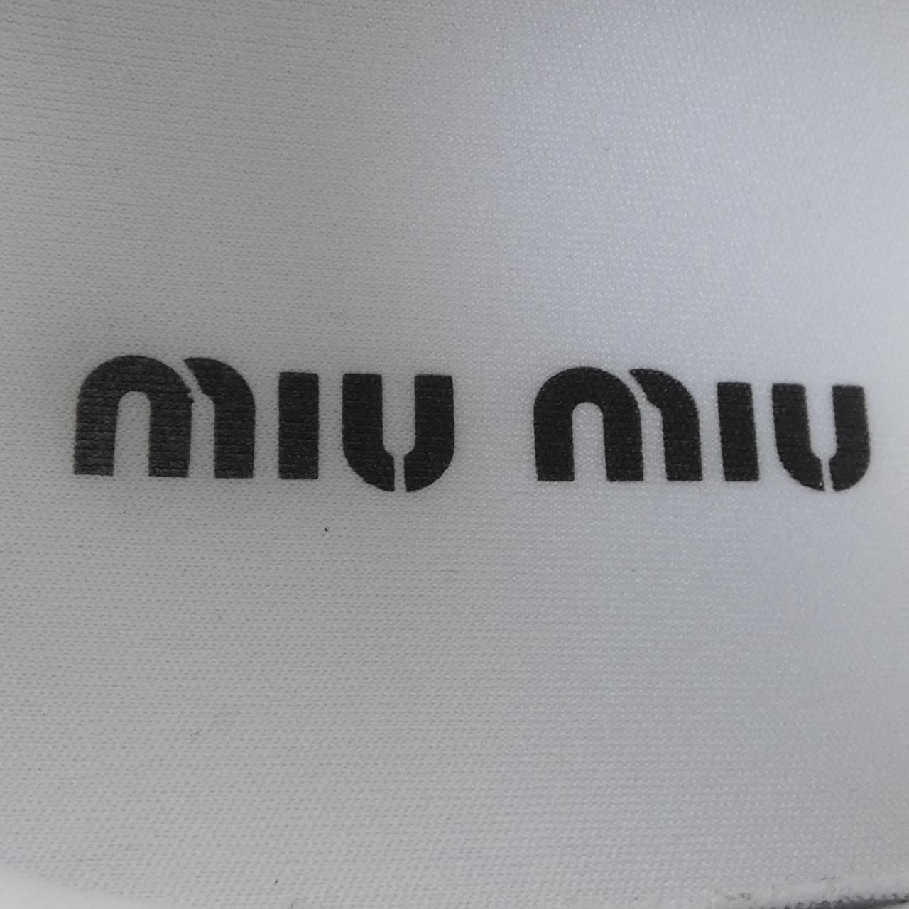 テクニカルファブリックスニーカー