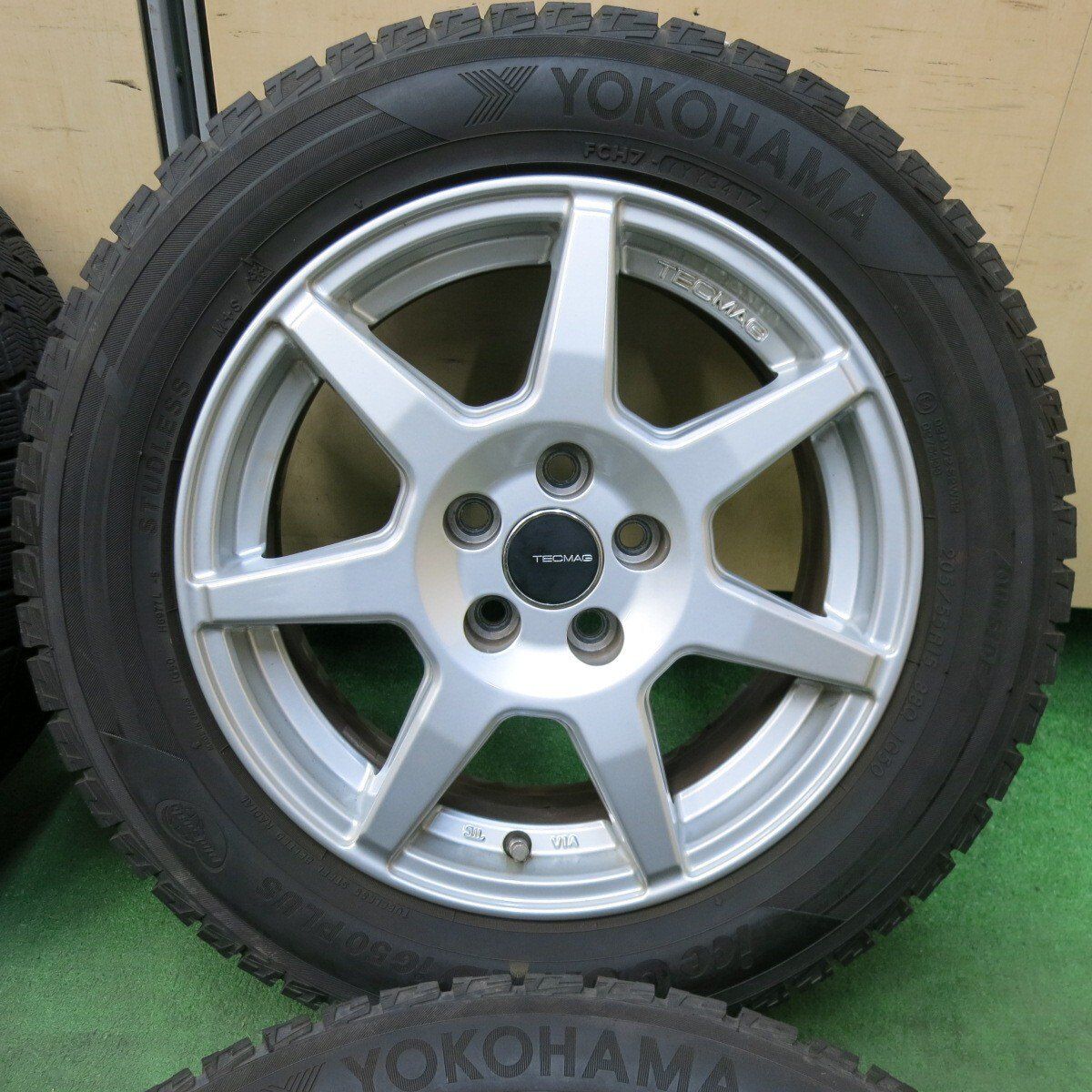 バリ溝 社外15インチ アルミホイール スタッドレスタイヤ付き185/65R15 バリ溝！キレイ！9分☆スタッドレス 185⁄65R15 ヨコハマ アイスガード