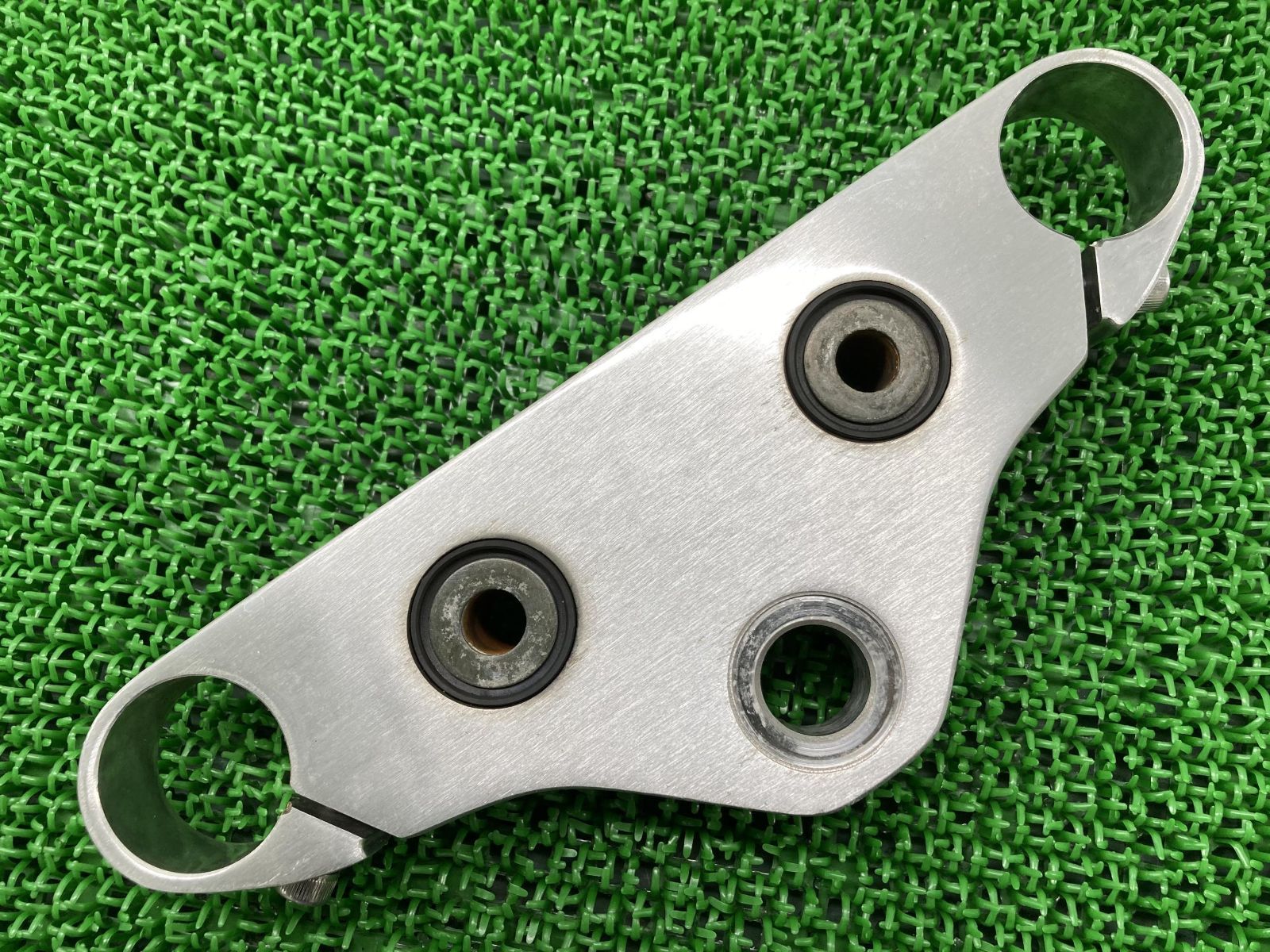 ♪ドラッグスター400クラシック (VH01J) 純正 純正 フロントフェンダー WM2723