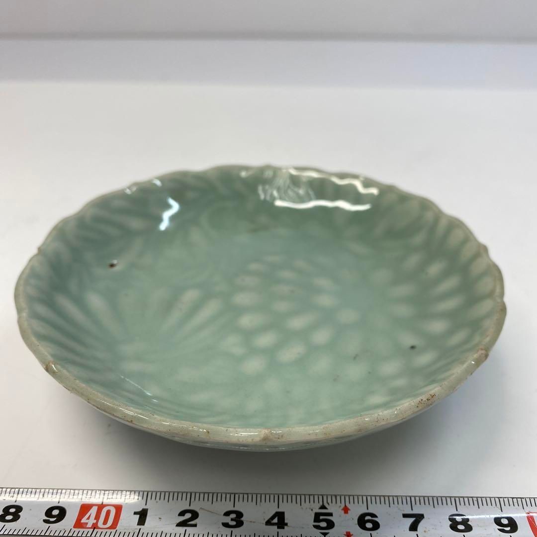 江戸時代　鍋島青磁　中皿　直径約13㎝　東里6-0615① 江戸時代 鍋島青磁 中皿 直径約13㎝ 東里6-0615① - メルカリ