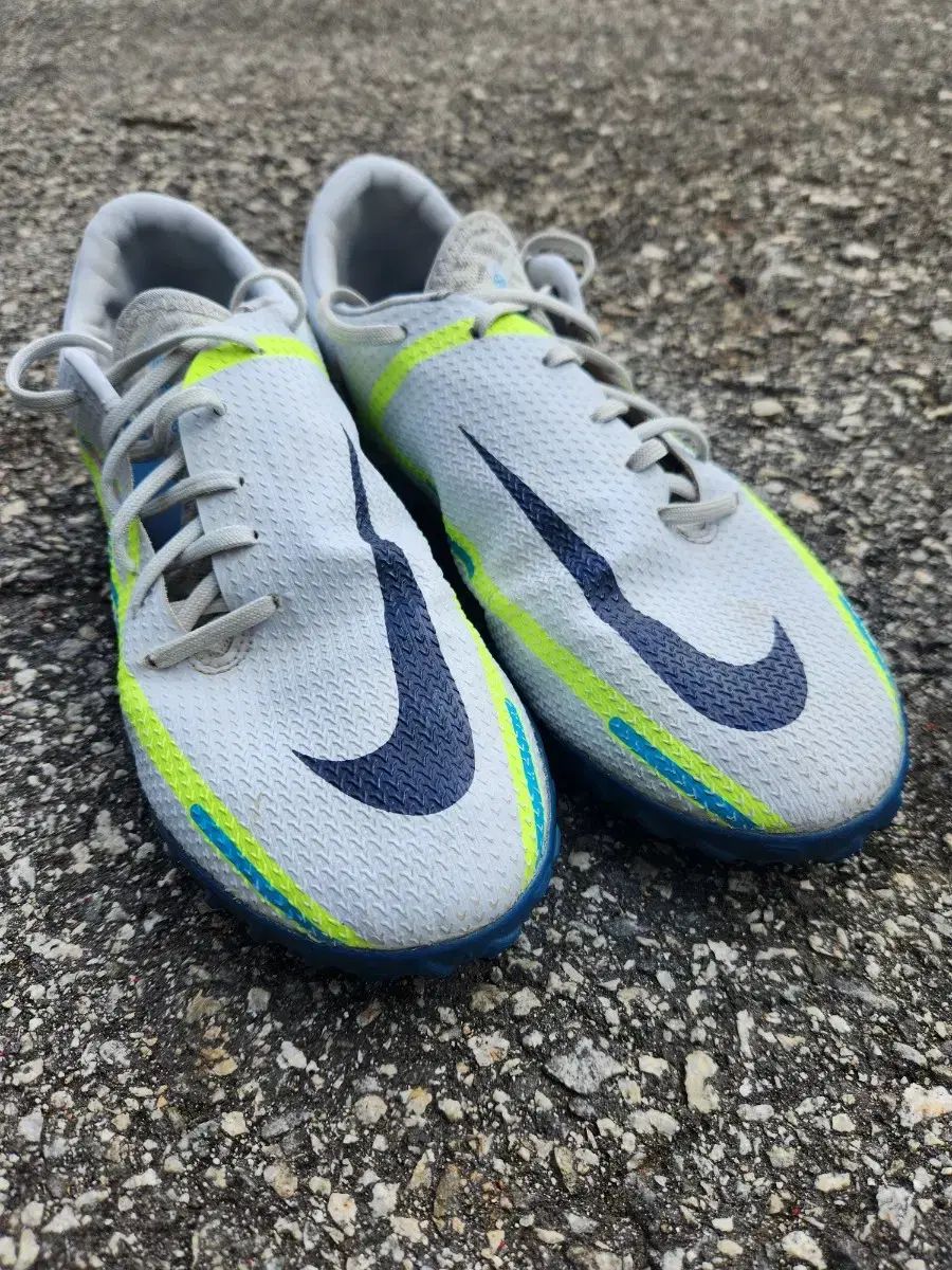 NIKE ナイキ ファントム gt プロ サッカーシューズ 260 フットボール サッカー用品